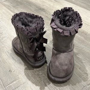 Girls UGG boots - Toddler 8